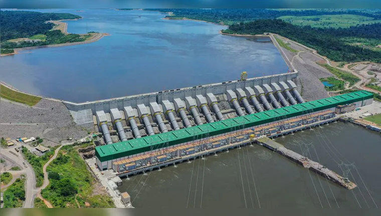 Imagem ilustrativa da notícia Torres caem e afetam transmissão de energia de Belo Monte