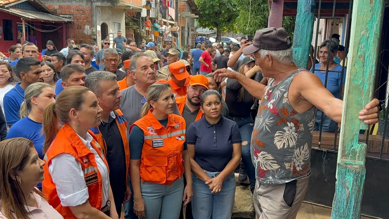 A vice-governadora do Pará, Hana Ghassan, esteve no município na tarde deste sábado (22), para supervisionar pessoalmente as ações de assistência