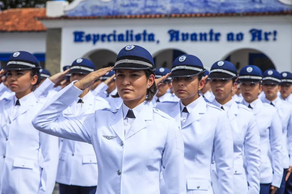 Mulheres que atuam como militares na Aeronáutica.