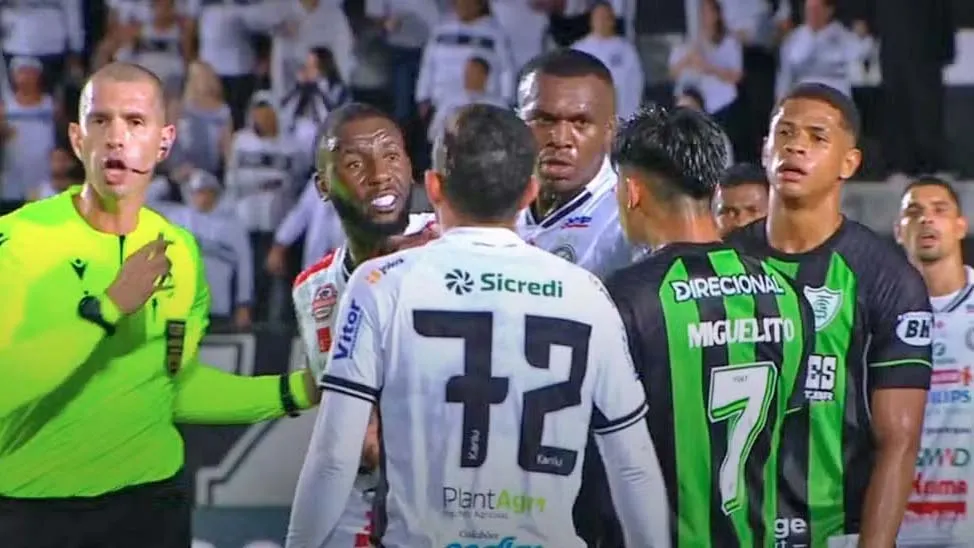 Jogo teve polêmica
