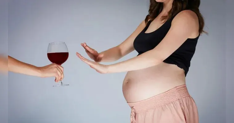 O consumo de etanol (EtOH), componente ativo das bebidas alcoólicas, durante a gravidez pode comprometer o neurodesenvolvimento fetal.