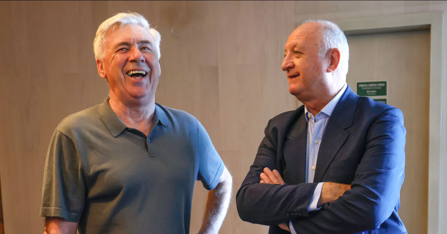 Ancelotti sempre mostrou bom humor e gosta de "bailar" com os brasileiros nas conquistas