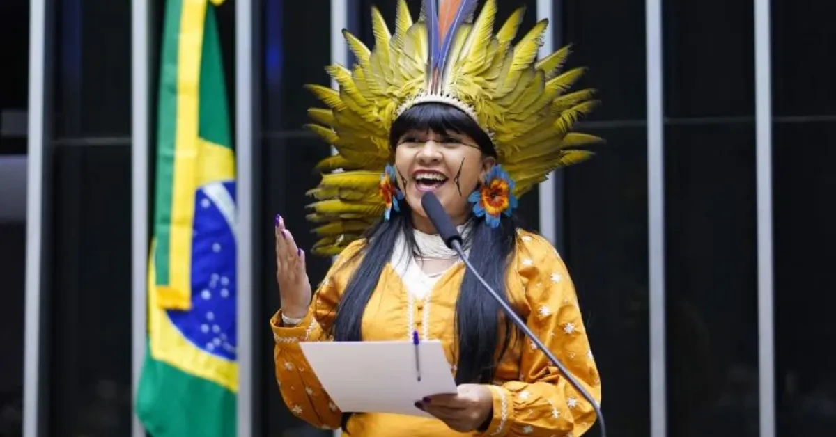 Célia Xakriabá no seu primeiro mandato parlamentar em 2023.