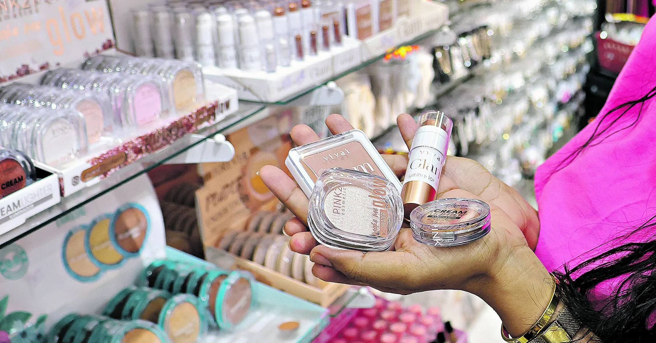 Produtos considerados exclusivamente femininos podem ficar mais caros em determinadas lojas ou de algumas marcas
