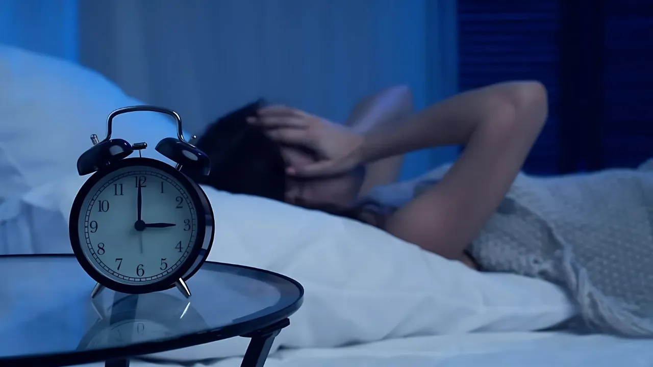 De acordo com o estudo, além de te acordarem durante a noite, os pesadelos também podem ser um mau indício para o nosso cérebro