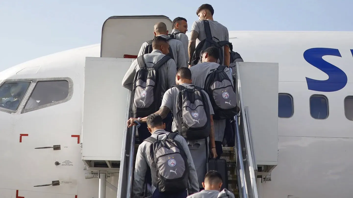 Delegação do Bahia deixa São Paulo e segue viagem rumo a Belém