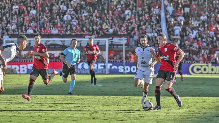 Árbitro amapaense Thayllan Azevedo anulou o que seria o segundo gol do Remo