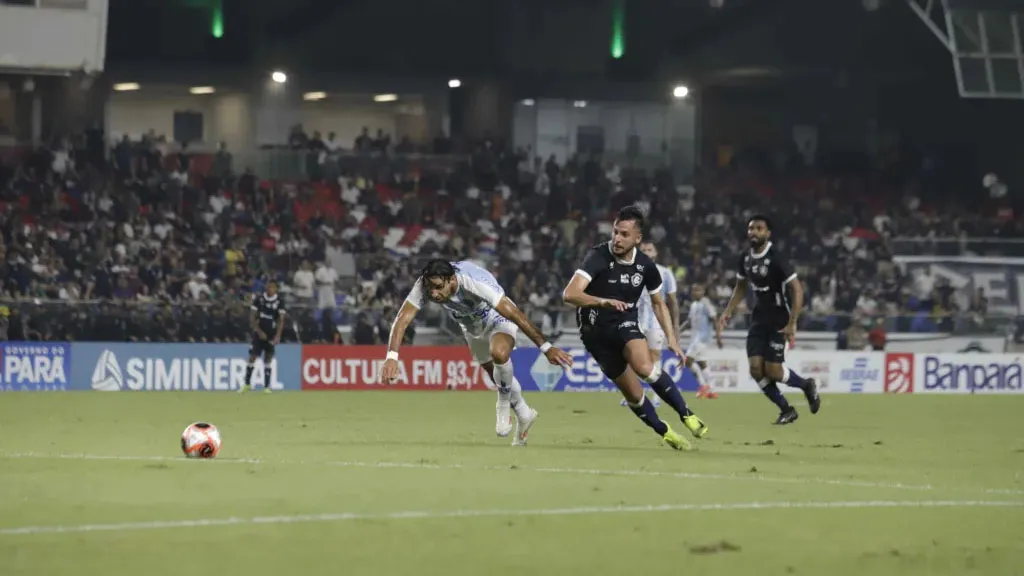 A Federação Paraense de Futebol (FPF) divulgou nesta quinta-feira, 9, o vídeo com o áudio do VAR sobre o lance de pênalti marcado aos 37 minutos do primeiro tempo