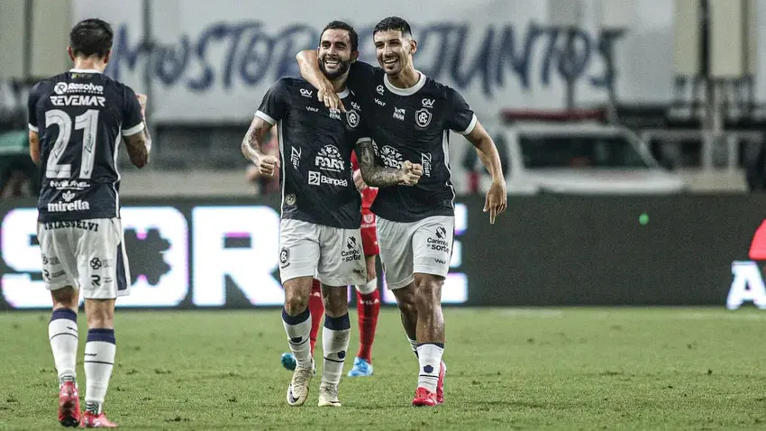 Marcelinho marcou um dos gols do Remo contra o Vila Nova