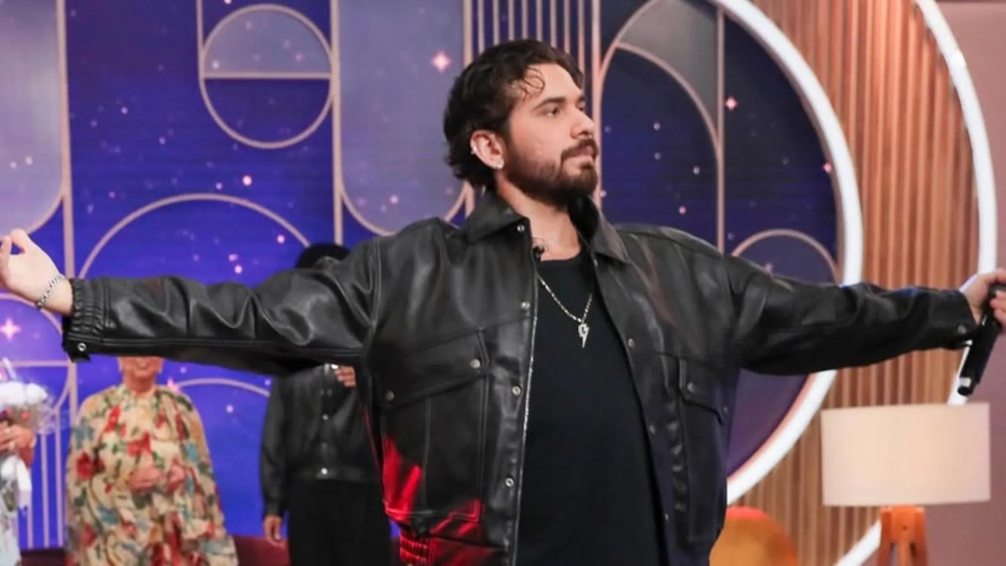 Gustavo Mioto fez grandes revelações durante o programa Sabadou com Virginia, da SBT.