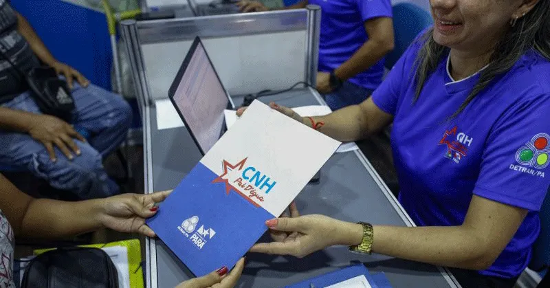 O edital do programa CNH Pai D’égua – Mães Atípicas já está disponível no site do Detran e garante 4 mil vagas gratuitas para emissão de CNH em todo o Pará.