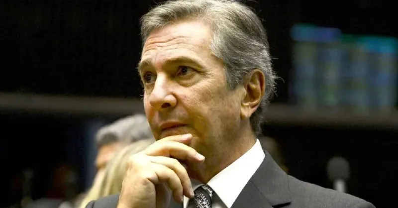 Collor foi condenação há 8 anos e 10 meses de prisão por envolvimento em corrupção.