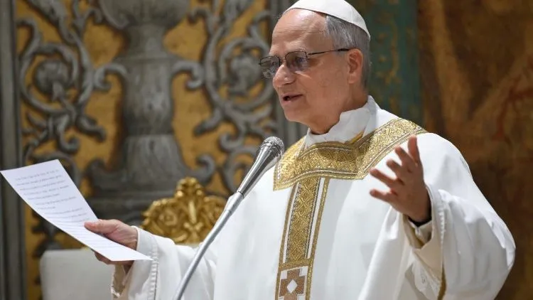 Na primeira missa do Papa Leão XIV, mensagens sobre fé, ateísmo prático e a missão da Igreja são destacadas.
