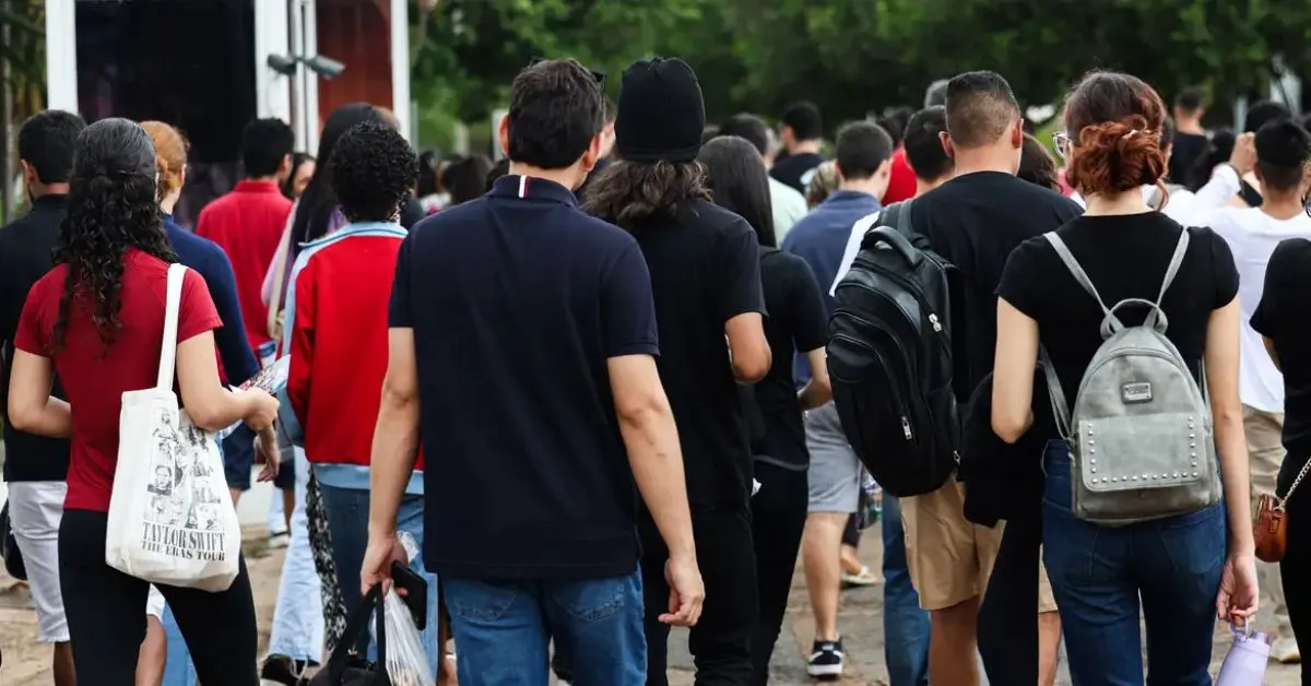 Para o resto do país, a prova continua a ser realizada nos dias 9 e 16 de novembro