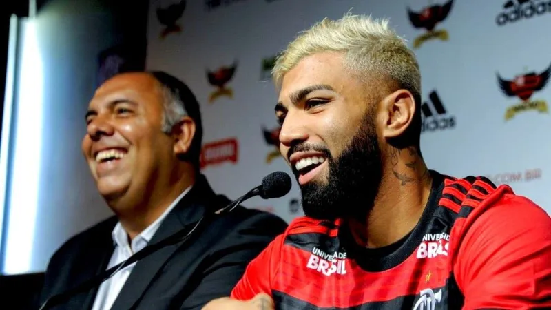 Gabigol e Marcos Braz na apresentação do atacante no Flamengo