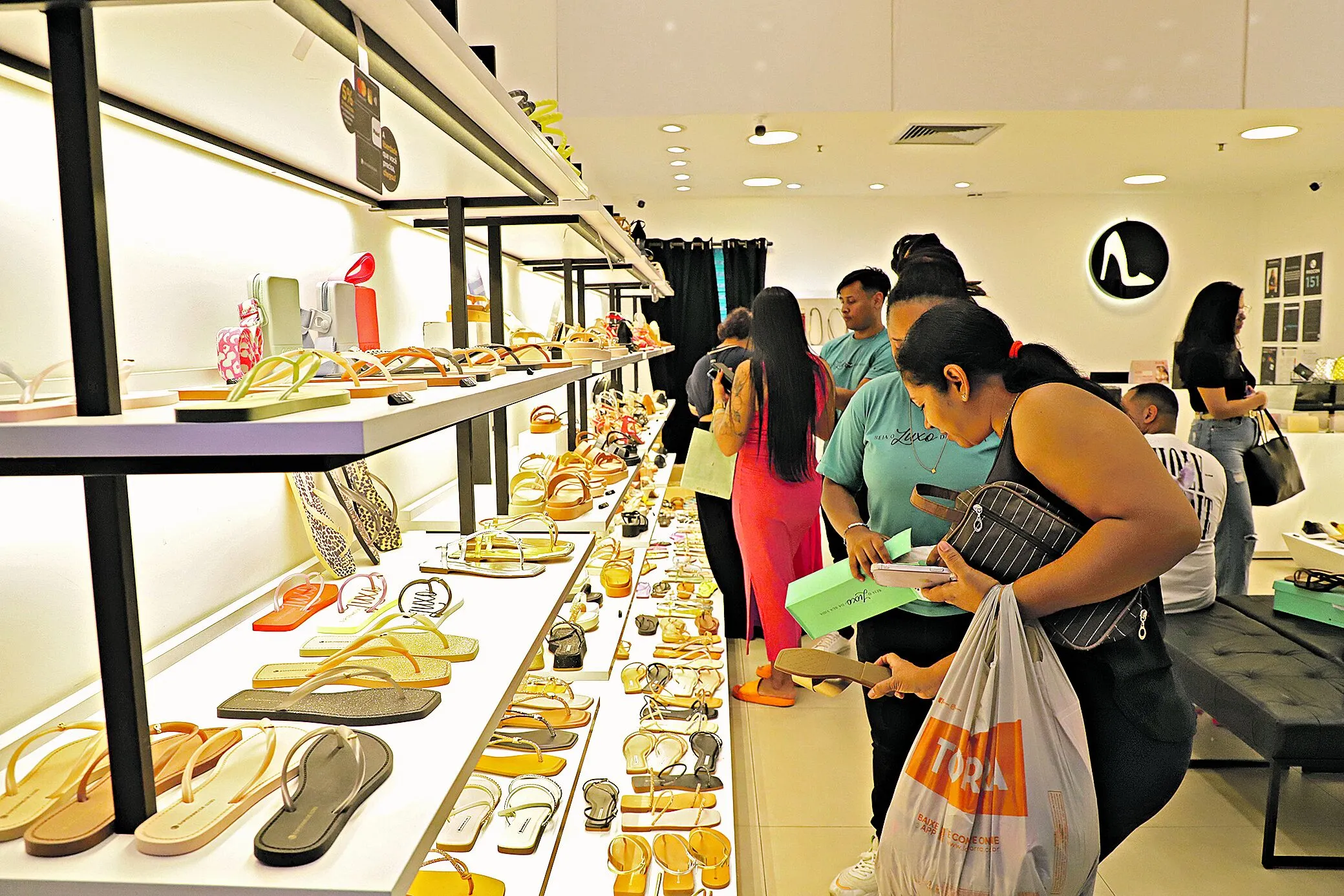Procura por presentes do dia das mães comércio e shopping Belém.
