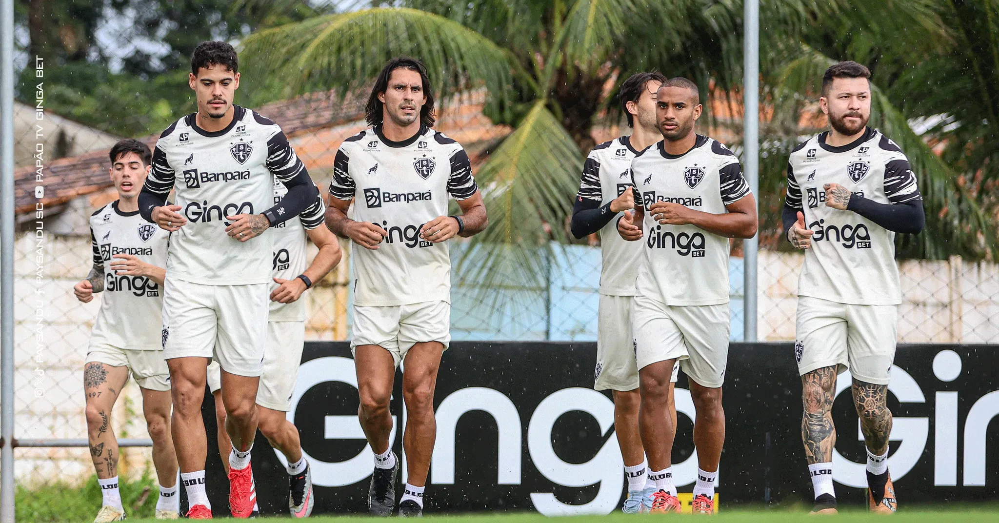 Jogadores do Paysandu durante último treino antes da partida contra o Bahia, nesta quarta-feira (30), pela Copa do Brasil.