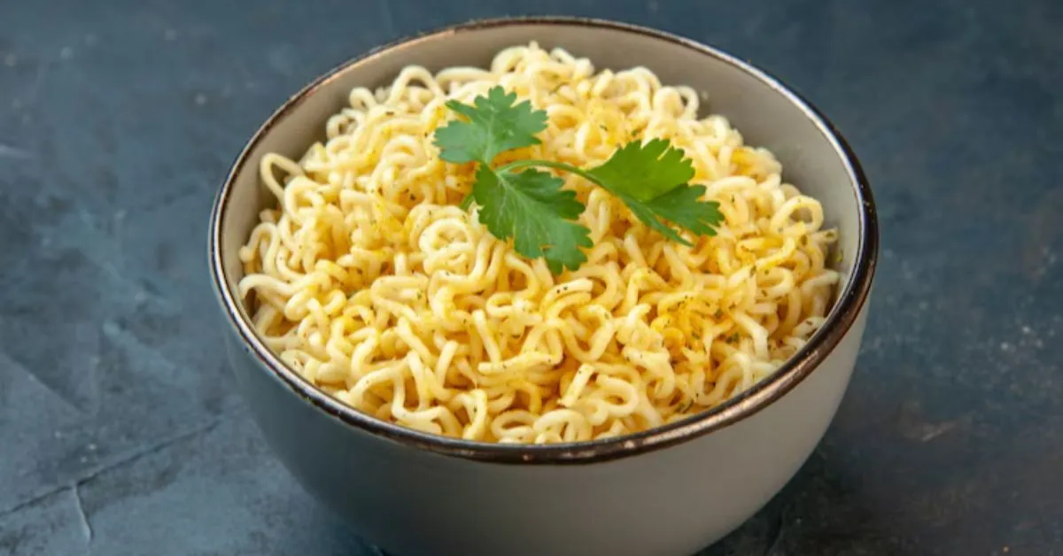 Entenda porque miojo mesmo sem tempero não é uma opção saudável para adicionar na dieta alimentar.
