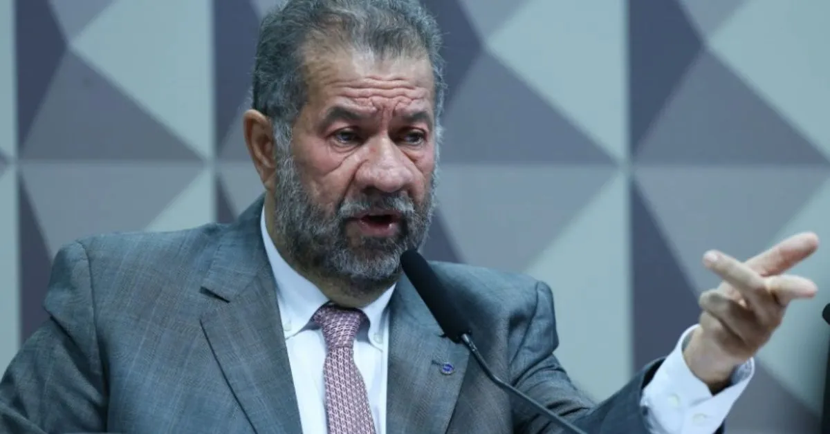 Após Lupi comunicar seu desligamento do Ministério da Previdência, o Palácio do Planalto emitiu nota à imprensa.