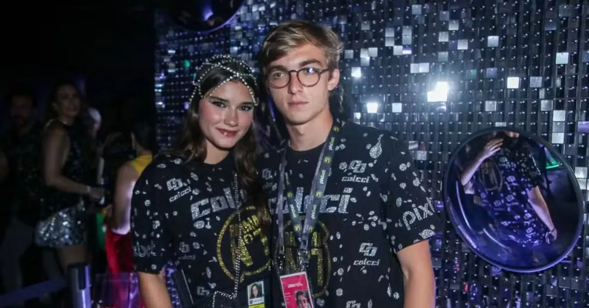 Casal fez rara aparição pública durante o carnaval na Sapucaí