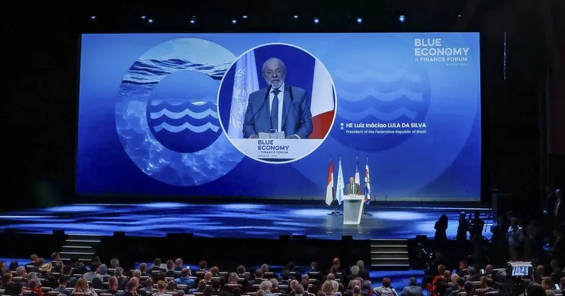 Lula está em visita oficial à França e participou desse fórum que tem objetivo de identificar e mobilizar soluções para apoiar a chamada economia azul – atividades econômicas marinhas e costeiras – e conservar os ecossistemas marinhos.