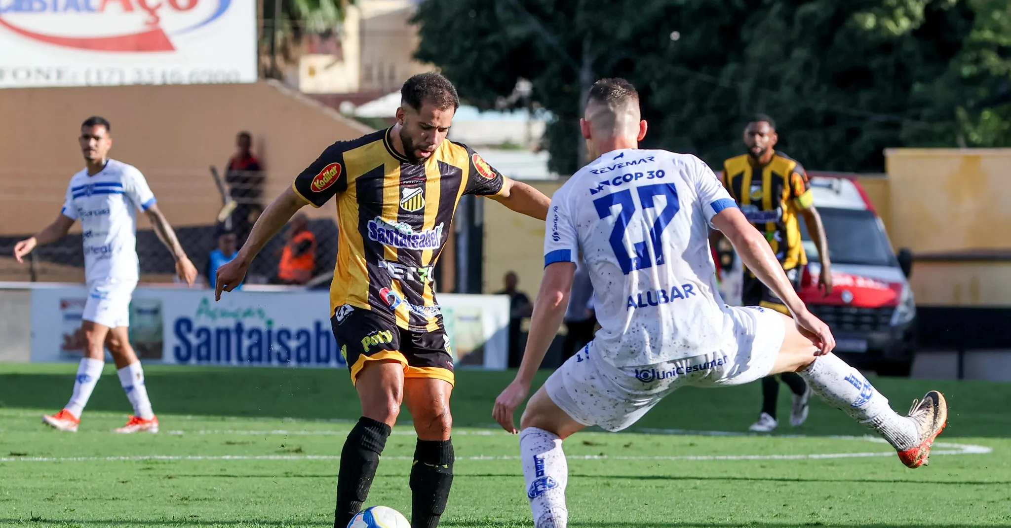 Enquanto o Papão luta contra a degola, o Novorizontino tem sonho vivo garantir o acesso, pois uma vitória pode deixar o Tigre do Vale dentro do G4, a depender da combinação de resultados na rodada.