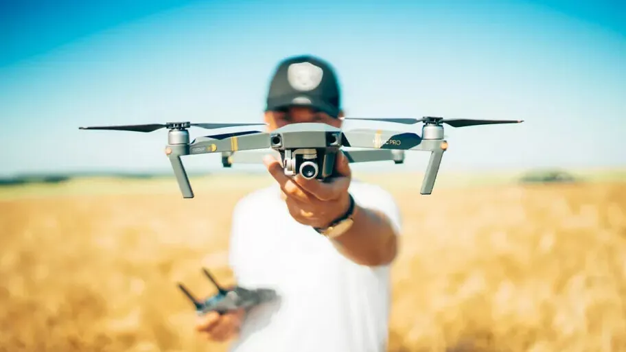 Pilotos de drones autônomos podem faturar mais de R$ 6 mil por mês