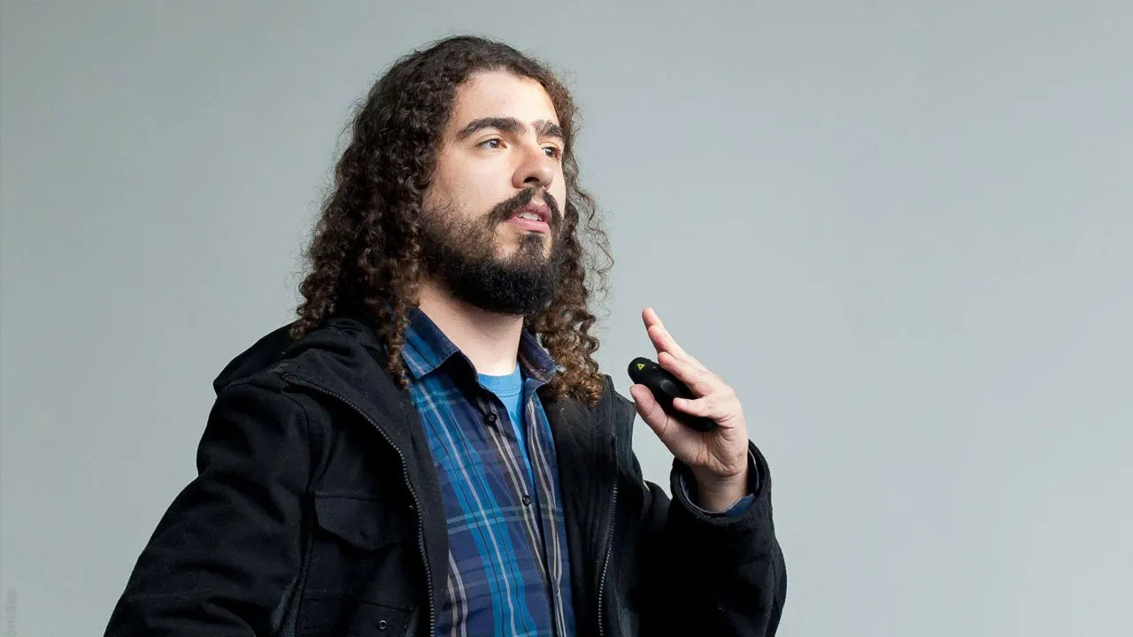 Imagem ilustrativa da notícia: Biólogo e youtuber Pirulla sofre AVC e é internado em UTI