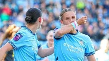 Decisão gerou polêmica. A jogadora holandesa Kerstin Casparij declarou apoio à comunidade