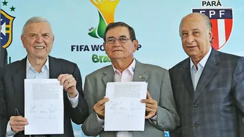 Coronel Nunes, então presidente da Federação Paraense, entre Marin e Del Nero