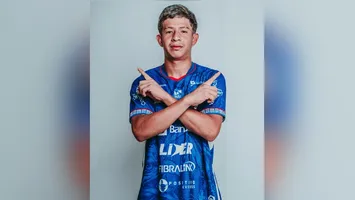 Seu desempenho de quem “tem muita experiência”, apesar da pouca idade, renderam a ele os aplausos da crítica e do público.