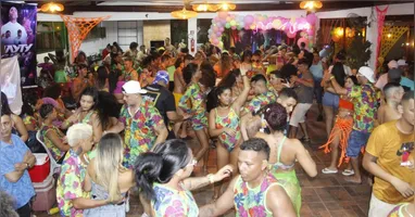 Fã clubes de Belém unem amor pela dança e tradição.