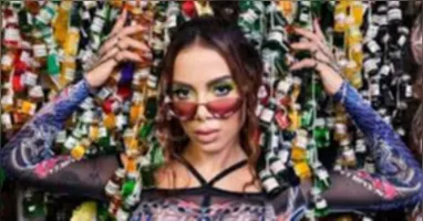 Anitta gravou o clipe de "No Chão Novinha" em Belém e parou a cidade.