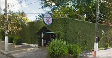 Motel Centauro, conhecido como 'Castelinho', é demolido em Belém.