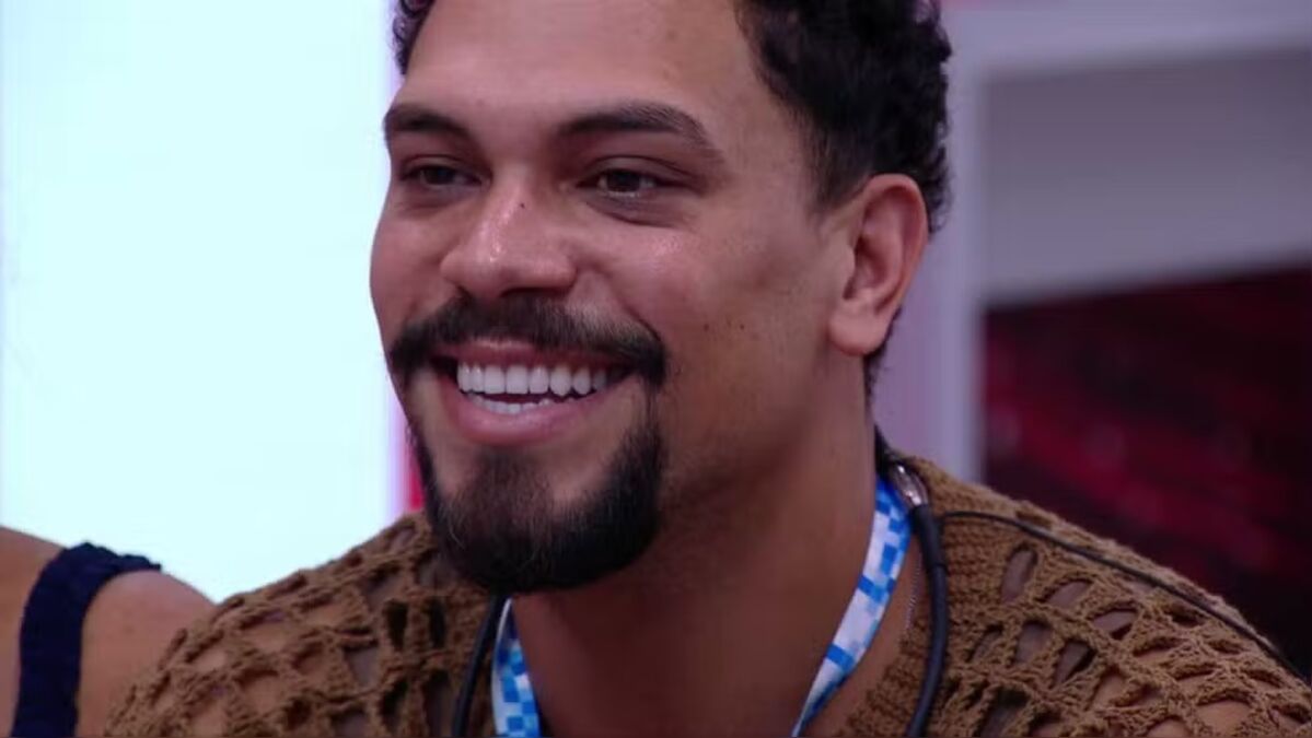 Vinícius chora no último Almoço do Anjo do BBB 25