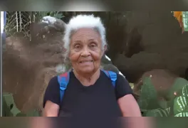 Segundo a versão do réu, filho da vítima, ela não saiu da casa após ele pedir pra ele sair para fazer uma limpeza