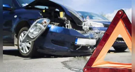 Carros colidiram e tiveram perda total