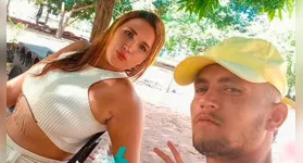 Com a força da batida, os dois ocupantes da moto foram arremessados ao chão, caindo sobre o asfalto