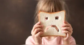 Quando não tratada, a doença compromete a absorção de nutrientes no intestino delgado e gera impactos tanto na saúde física quanto emocional.