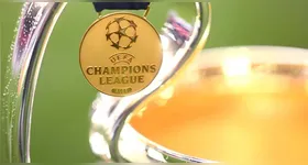 Quem leva a medalha e a taça de campeão?