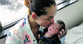 Leide e sua filha Dominik