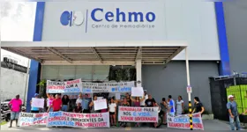 Pacientes renais chegaram a protestar contra o fechamento do CEHMO, mas nada adiantou, prejudicando o atendimento