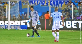 Goleiro mostrou segurança contra o Ciriciúma, mas não impediu a derrota em plena Curuzu.