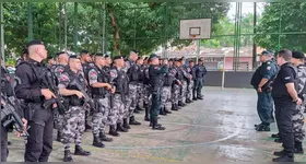 A ação conta com diversos agentes de segurança pública do estado