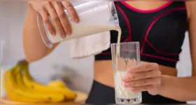 A composição nutricional do hipercalórico varia conforme a marca, mas em geral apresenta cerca de 60% de carboidratos e 40% de proteínas