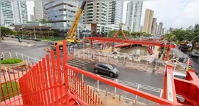 Obras, que incluem instalação de uma nova rede de esgoto, já estão 40% completas