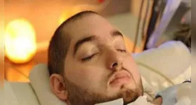 Dos 36 anos de idade, o "Príncipe Adormecido", como é chamado, está 20 em coma