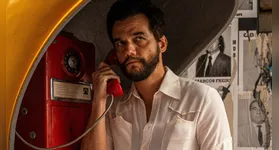 Durante a estreia mundial do filme no festival, que aconteceu no último domingo (18/5), O Agente Secreto foi ovacionado por 13 minutos.
