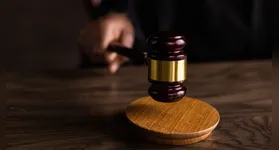 O crime foi motivado por disputa entre facções criminosas rivais e deixou três presos mortos e outros três feridos.