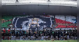 Torcida azulina mantém esperança nos atletas e se apega a fé para vitória contra o Criciúma